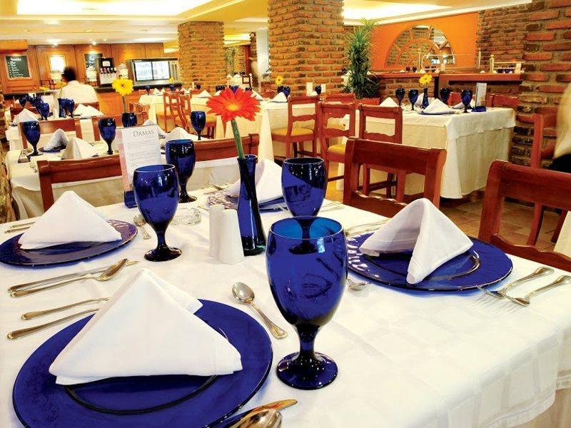 Emporio Reforma Hotel Cidade do México Exterior foto A table set for fine dining