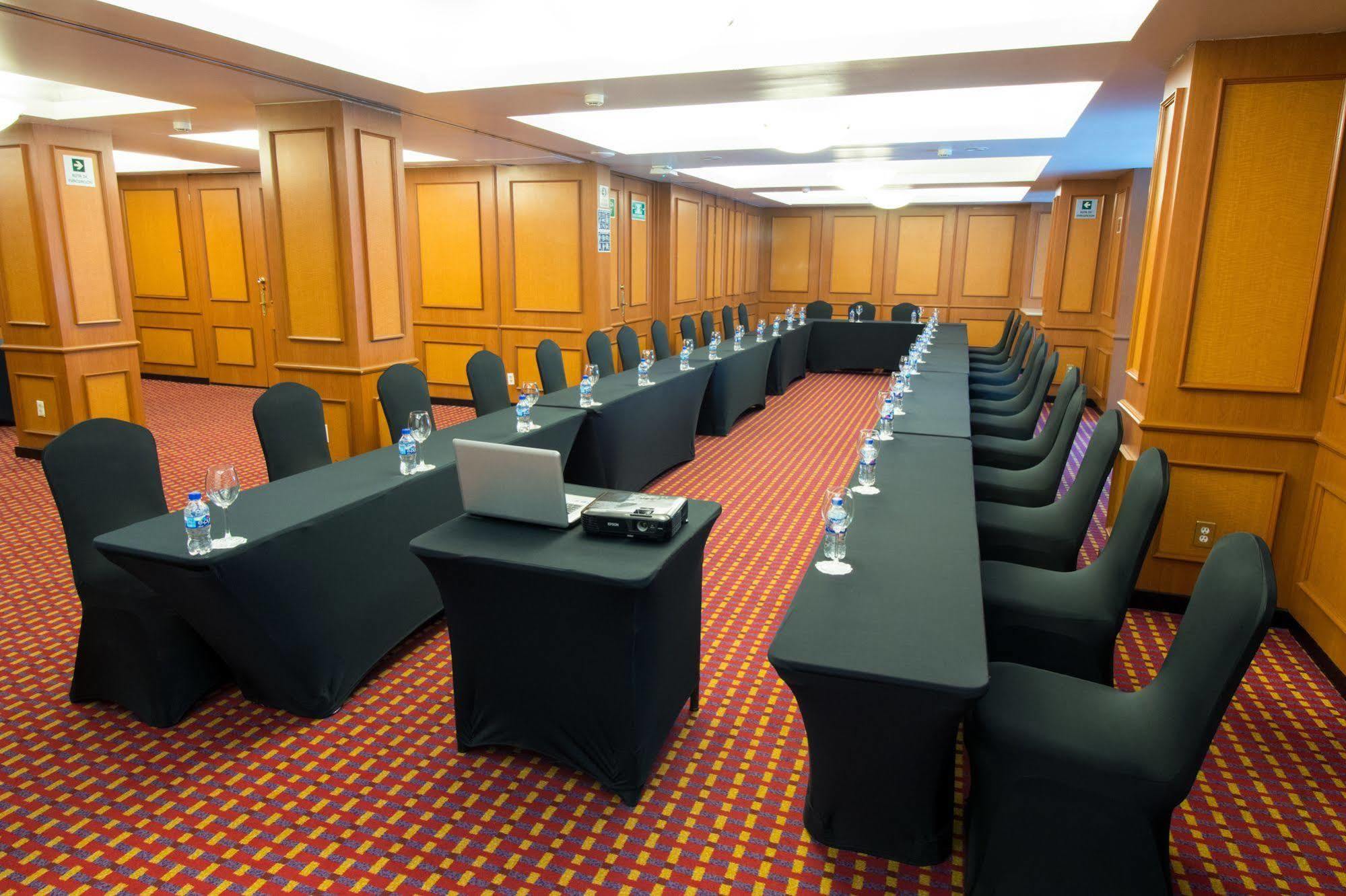 Emporio Reforma Hotel Cidade do México Exterior foto A meeting room at a hotel